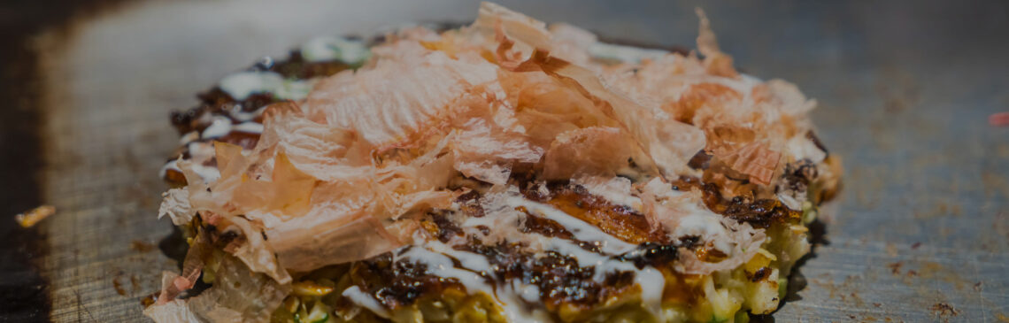 traditionelle japanische Kansai-Okonomiyaki